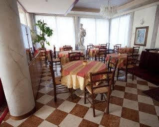 Hotel Sole Castione della Presolana Exteriör bild